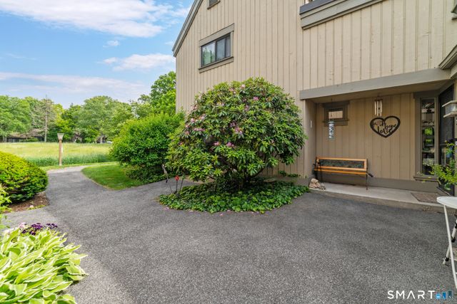 29 Heritage Village D, Southbury, CT 06488