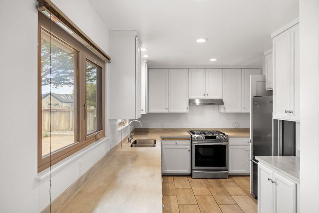 36 Wellings Place, Monterey, CA 93940