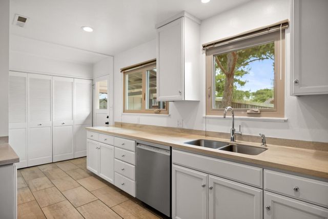 36 Wellings Place, Monterey, CA 93940