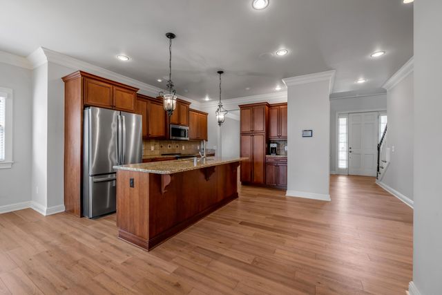 1885 Goodpaster Way, Lexington, KY 40505