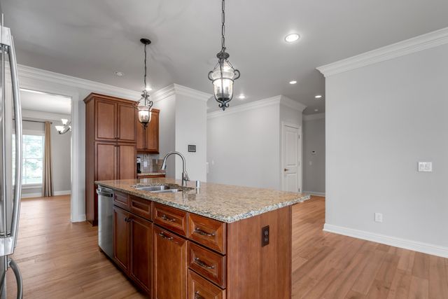 1885 Goodpaster Way, Lexington, KY 40505