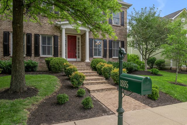1885 Goodpaster Way, Lexington, KY 40505