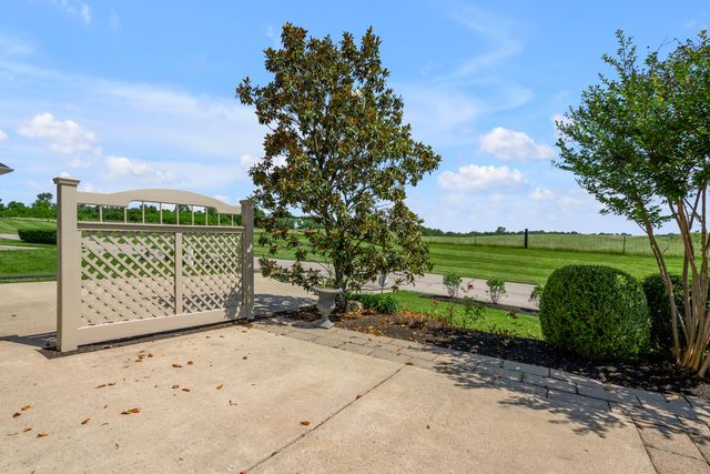 1885 Goodpaster Way, Lexington, KY 40505