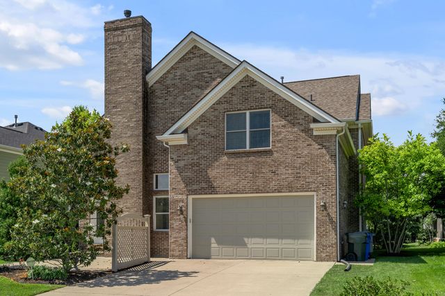 1885 Goodpaster Way, Lexington, KY 40505