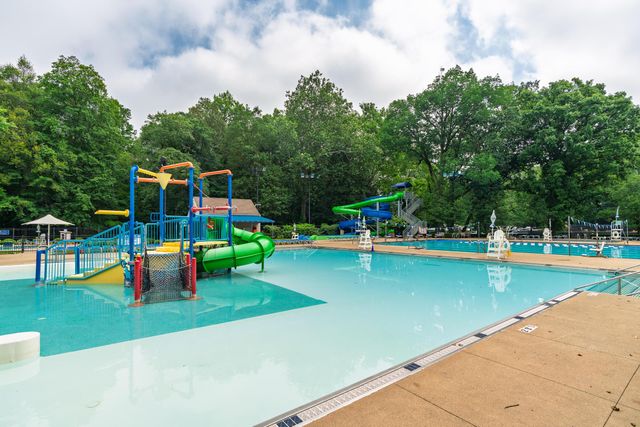 2188 Bryden Road, Columbus, OH 43209