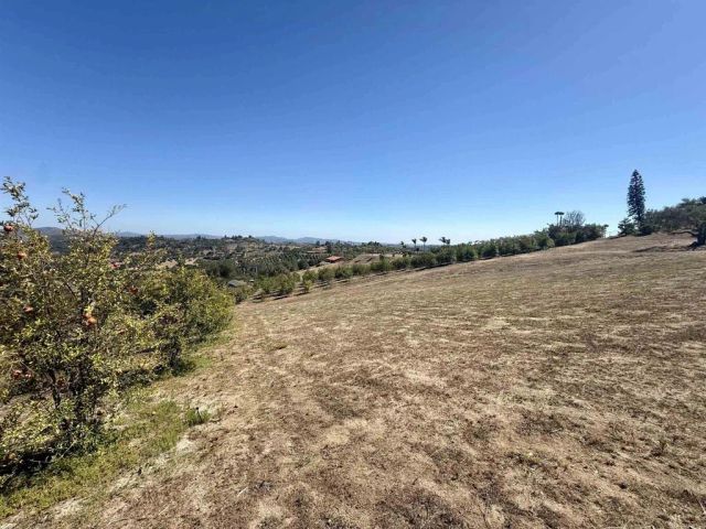Hawks View, Fallbrook, CA 92028