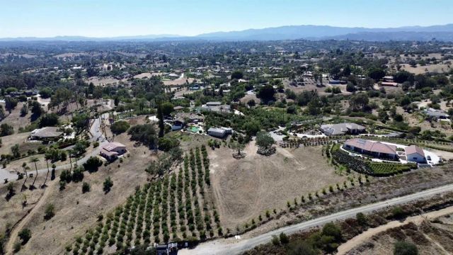 Hawks View, Fallbrook, CA 92028