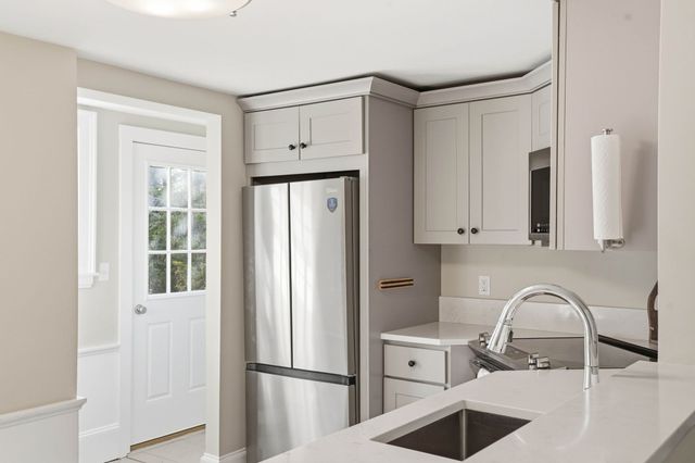 198 South Street A, Hingham, MA 02043
