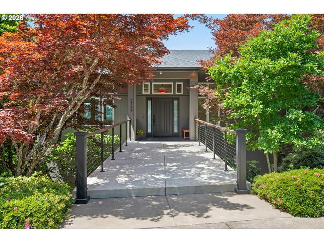 2749 SUNCREST Ave, Eugene, OR 97405