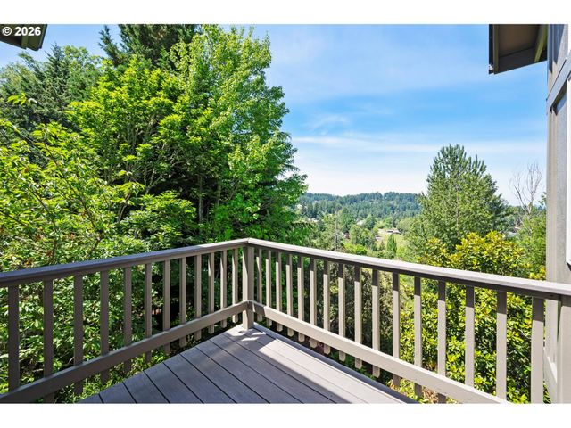 2749 SUNCREST Ave, Eugene, OR 97405