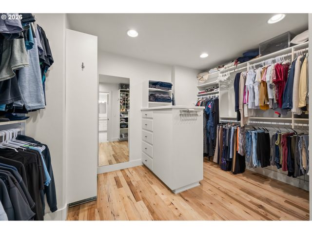 2749 SUNCREST Ave, Eugene, OR 97405