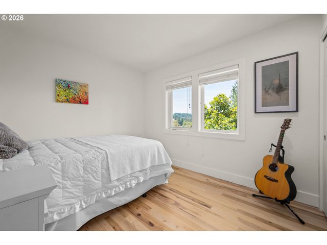 2749 SUNCREST Ave, Eugene, OR 97405