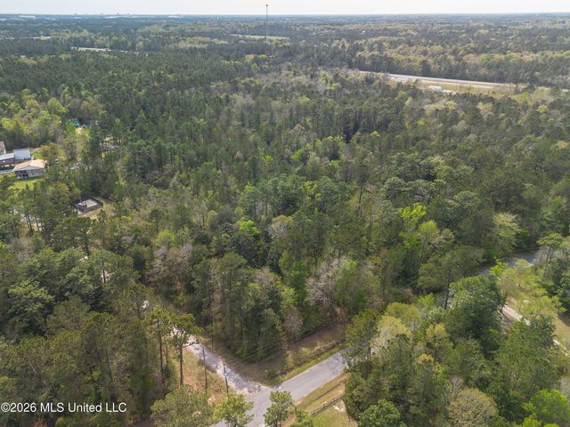 13264 River Road, Gulfport, MS 39503