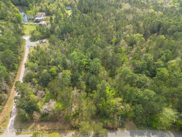13264 River Road, Gulfport, MS 39503