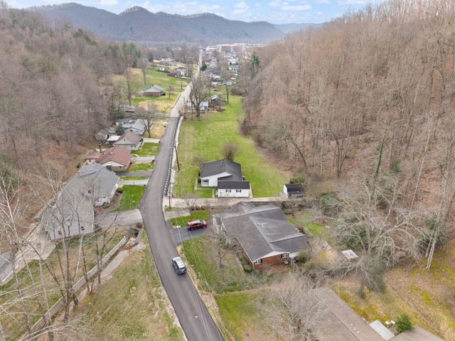 703 Knapp Avenue, Morehead, KY 40351