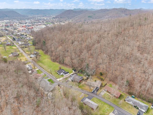 703 Knapp Avenue, Morehead, KY 40351