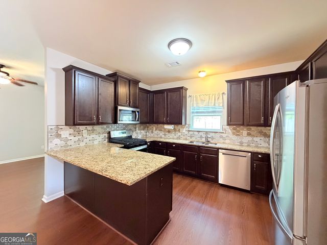4929 Parke Brook Drive, Acworth, GA 30101