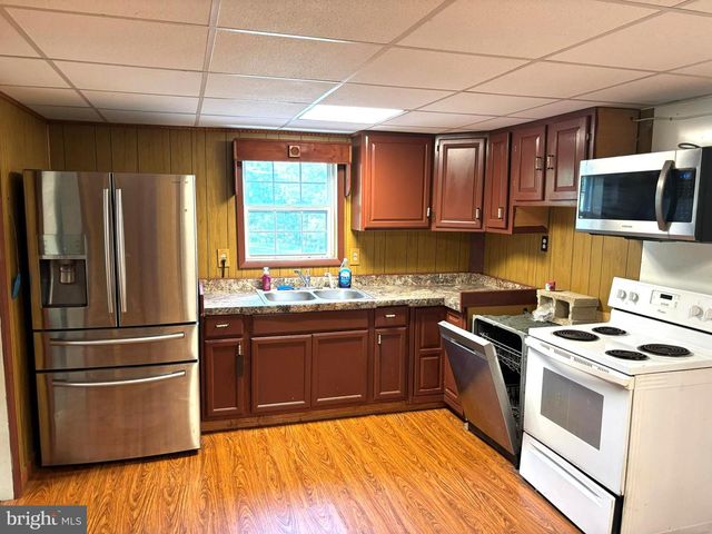 2600 MIDDLE COVE RD, Mathias, WV 26812