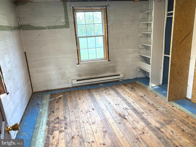 2600 MIDDLE COVE RD, Mathias, WV 26812