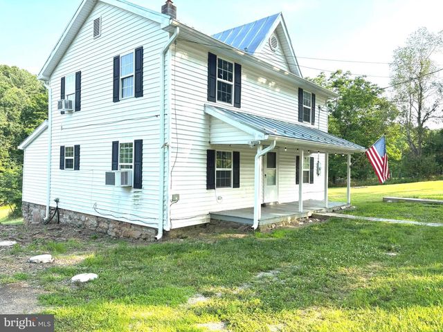 2600 MIDDLE COVE RD, Mathias, WV 26812
