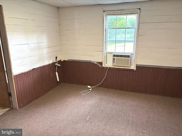 2600 MIDDLE COVE RD, Mathias, WV 26812