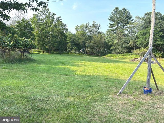 2600 MIDDLE COVE RD, Mathias, WV 26812