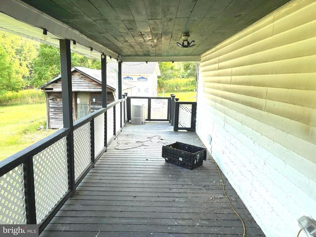 2600 MIDDLE COVE RD, Mathias, WV 26812