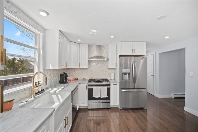 59 Wyvern St, Boston, MA 02131