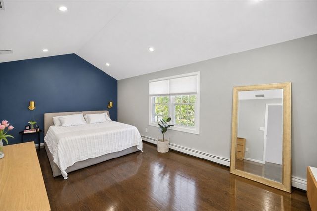 59 Wyvern St, Boston, MA 02131