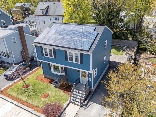 59 Wyvern St, Boston, MA 02131