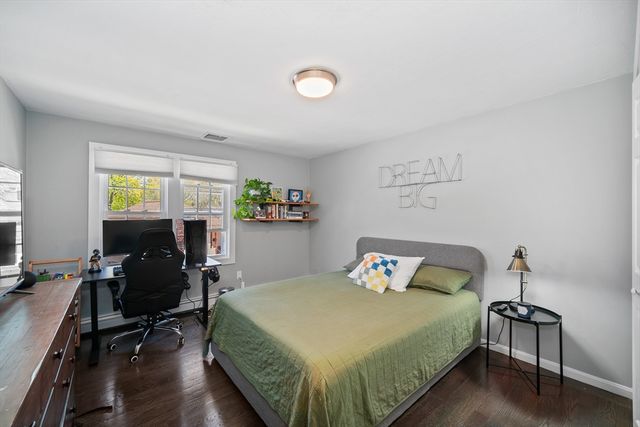 59 Wyvern St, Boston, MA 02131