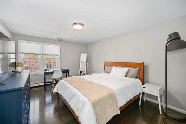 59 Wyvern St, Boston, MA 02131
