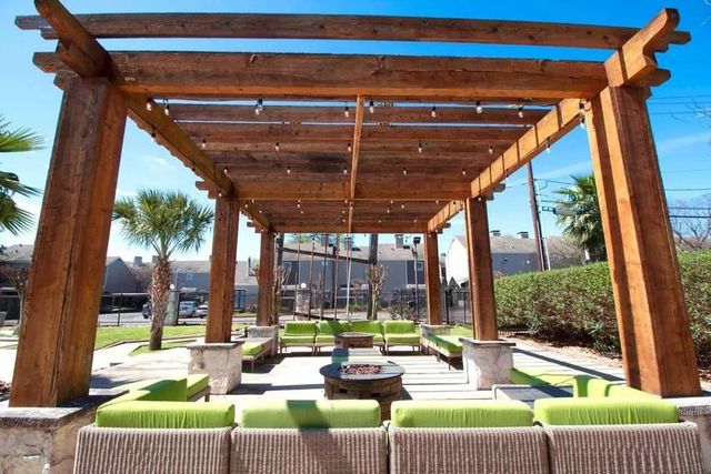 4400 Memorial Drive 19-1140, Houston, TX 77007