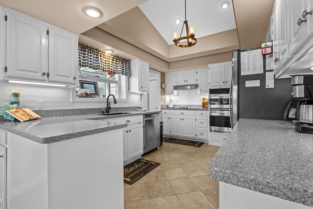 66 Sanchez Way, Hot Springs Village, AR 71909