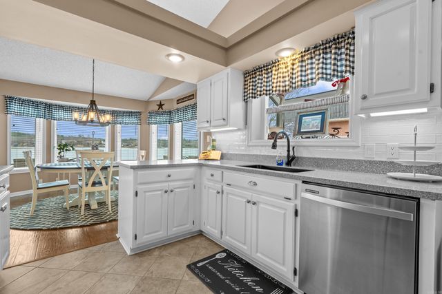 66 Sanchez Way, Hot Springs Village, AR 71909