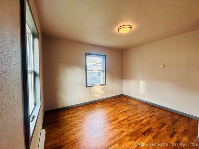 800 W Grand Avenue, Eufaula, OK 74432