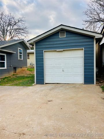 800 W Grand Avenue, Eufaula, OK 74432