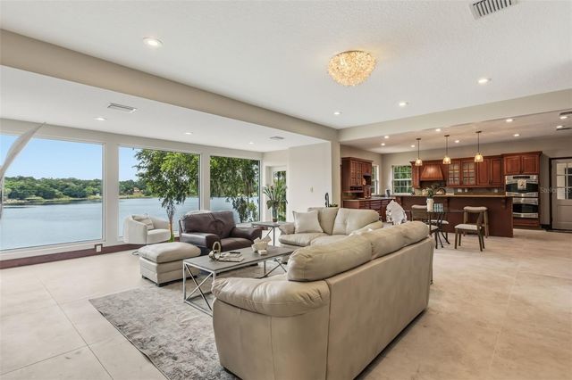 1909 COUNTRY CLUB DRIVE, Eustis, FL 32726