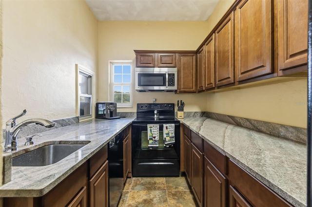 1909 COUNTRY CLUB DRIVE, Eustis, FL 32726
