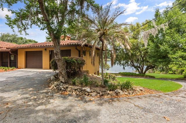 1909 COUNTRY CLUB DRIVE, Eustis, FL 32726