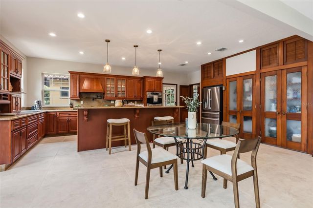 1909 COUNTRY CLUB DRIVE, Eustis, FL 32726