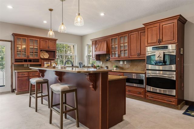 1909 COUNTRY CLUB DRIVE, Eustis, FL 32726