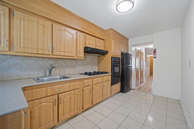 1047 E 217th Street, Bronx, NY 10469