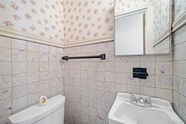 1047 E 217th Street, Bronx, NY 10469