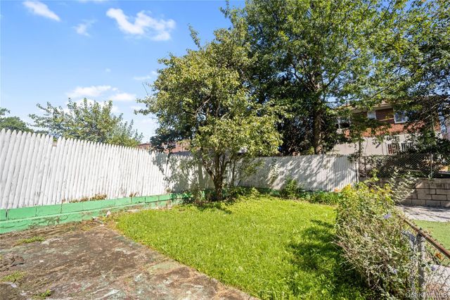 1047 E 217th Street, Bronx, NY 10469