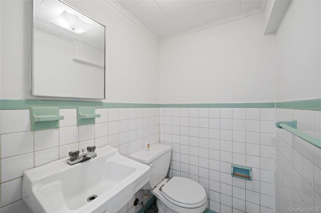 1047 E 217th Street, Bronx, NY 10469