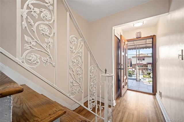 1047 E 217th Street, Bronx, NY 10469