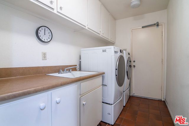 3525 Eddingham Avenue, Calabasas, CA 91302