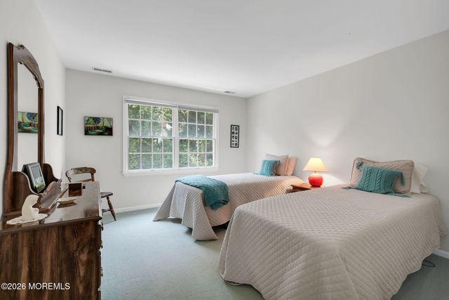 12 Windward Way, Red Bank, NJ 07701