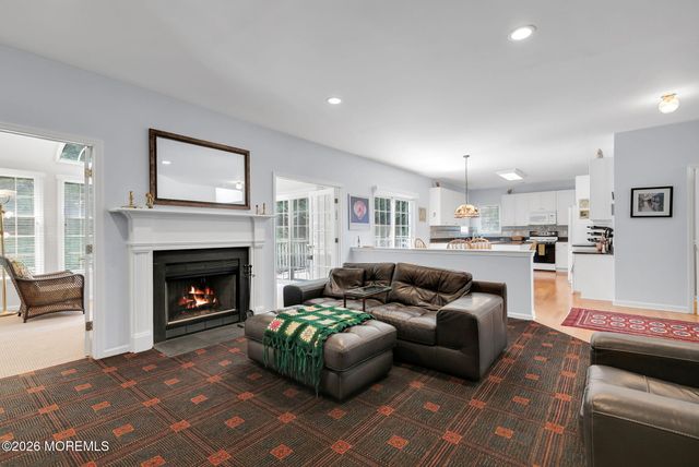 12 Windward Way, Red Bank, NJ 07701